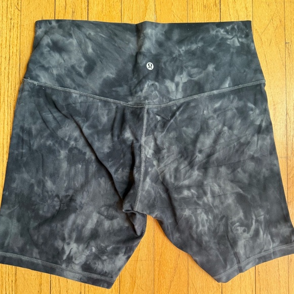 Lululemon Align™ High-Rise 6" Short – Size 14 – Worn 3× – Butter-Soft Nulu™ - Picture 2 of 2